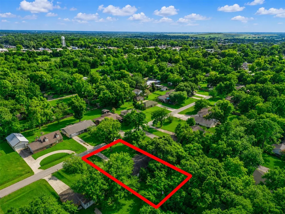 12313 23rd Street Santa Fe, TX 77510