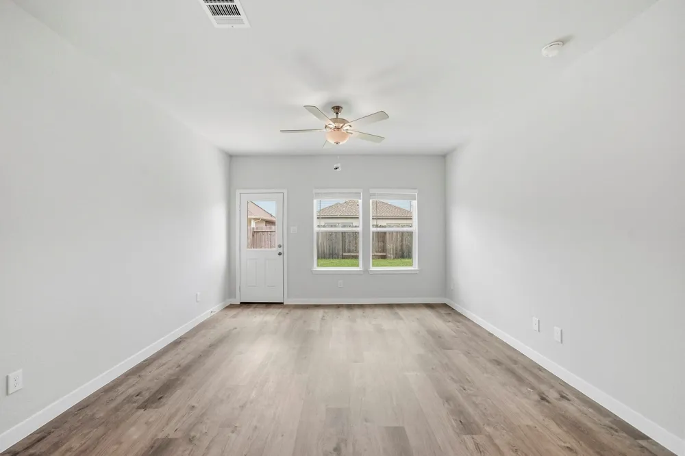 302 Amy Street Angleton, TX 77515