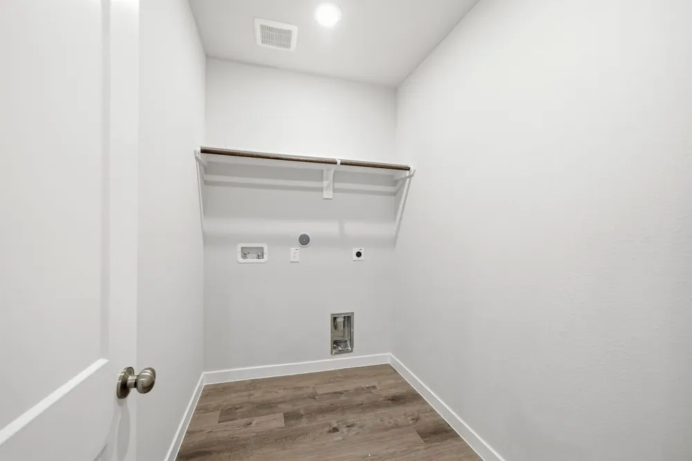 302 Amy Street Angleton, TX 77515