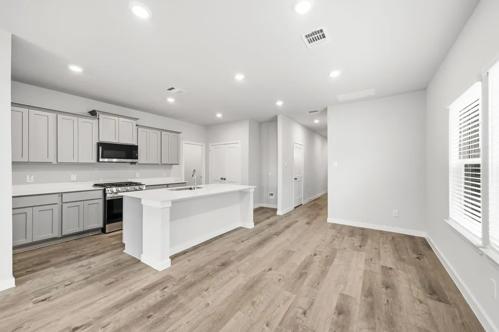 302 Amy Street Angleton, TX 77515