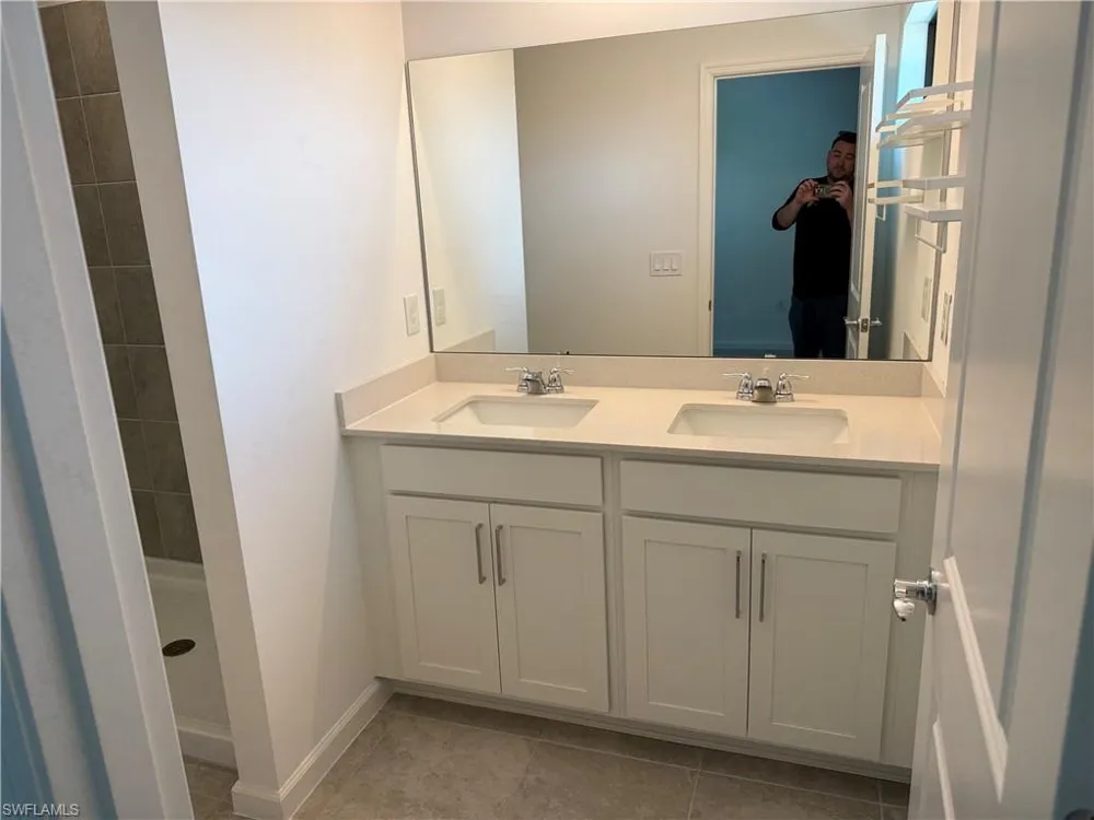 1672 Lake Jessup Circle Cape Coral, FL 33909