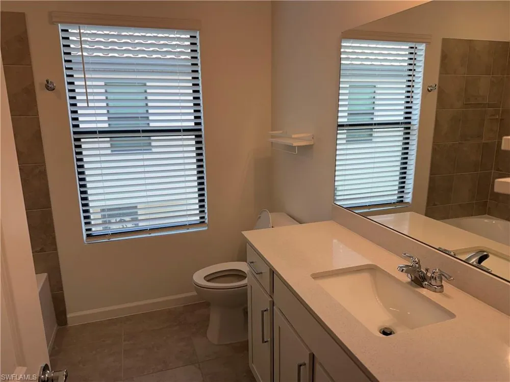 1672 Lake Jessup Circle Cape Coral, FL 33909