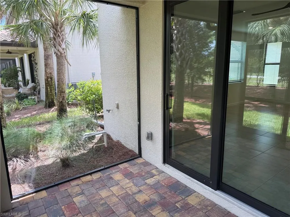 1672 Lake Jessup Circle Cape Coral, FL 33909