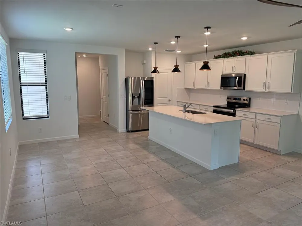 1672 Lake Jessup Circle Cape Coral, FL 33909