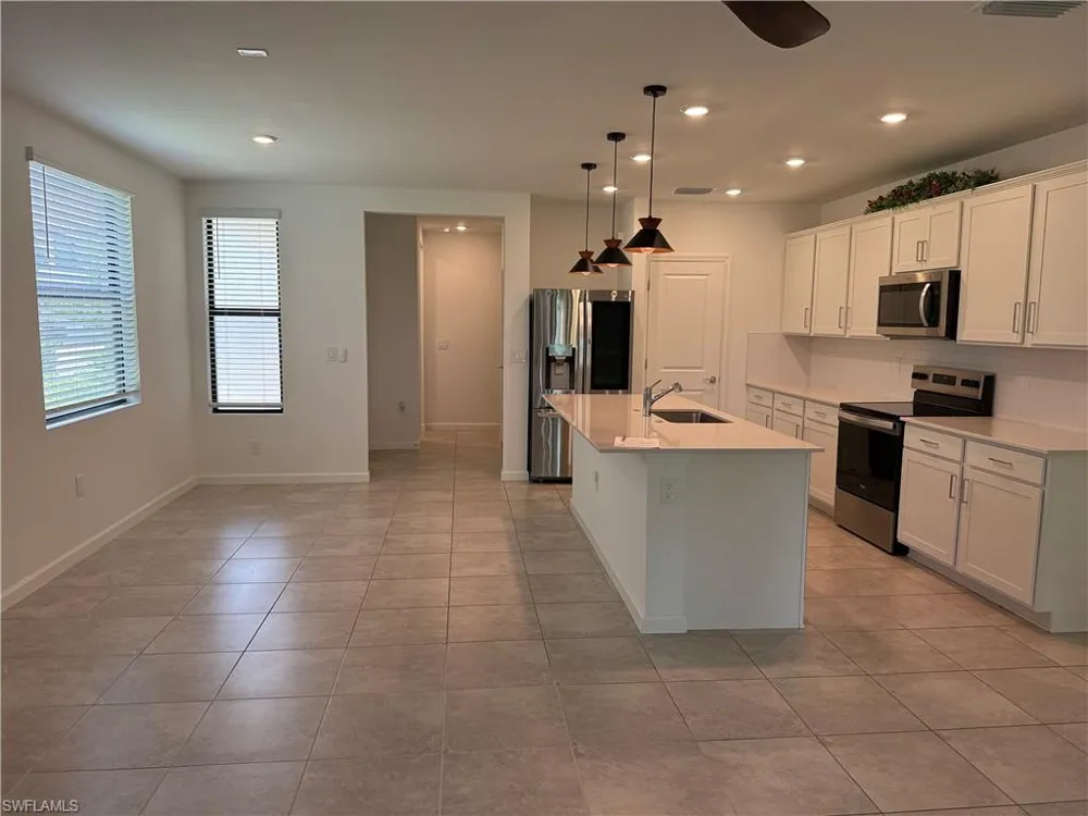 1672 Lake Jessup Circle Cape Coral, FL 33909