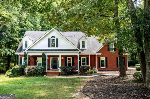 1011 Lakeside CT