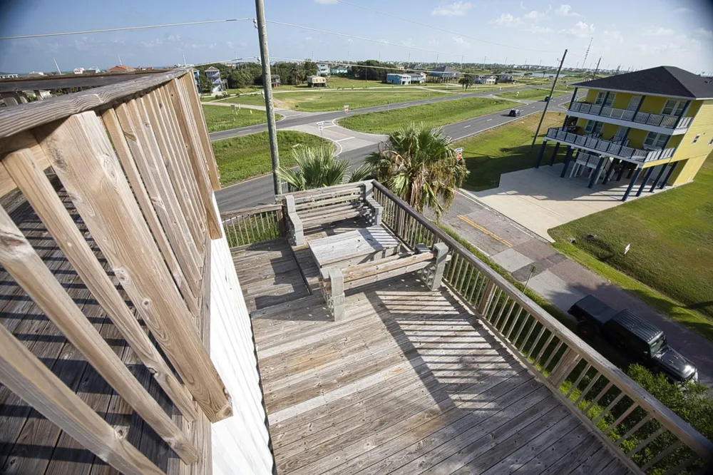 4016 Las Palmas Street Galveston, TX 77554