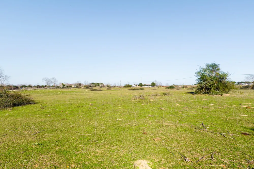 682 Schultz Road S Sealy, TX 77474