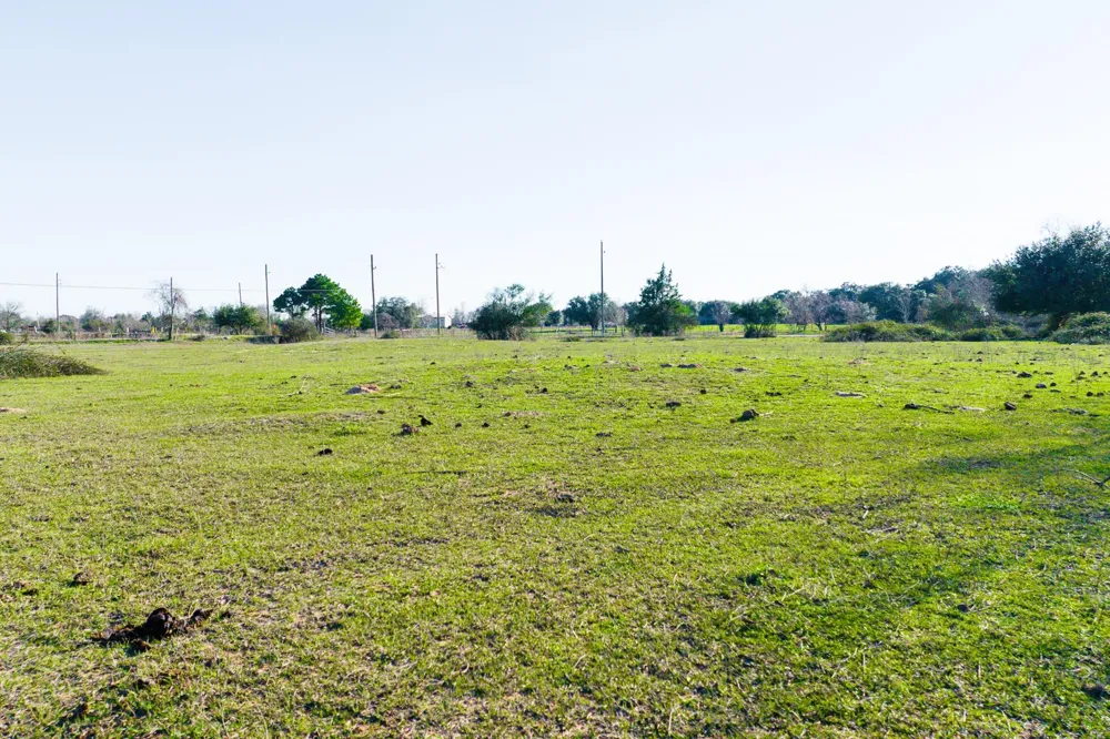 682 Schultz Road S Sealy, TX 77474