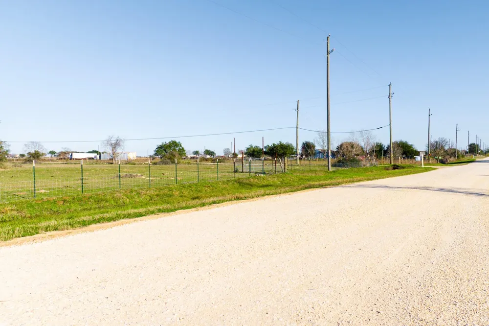 682 Schultz Road S Sealy, TX 77474
