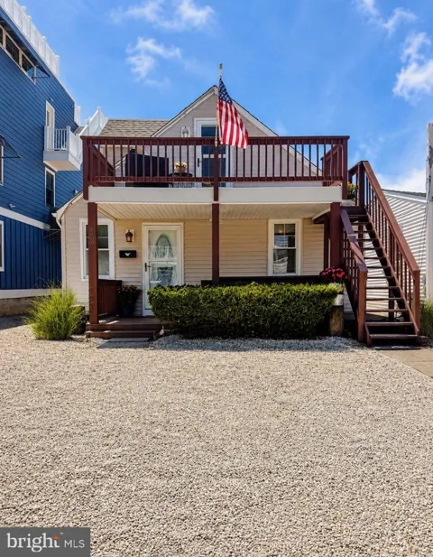 32 3RD STREET