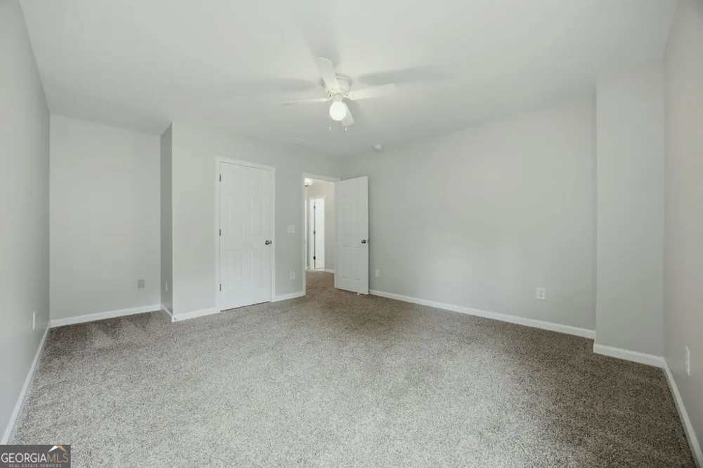 560 Crestmont LN Canton, GA 30114