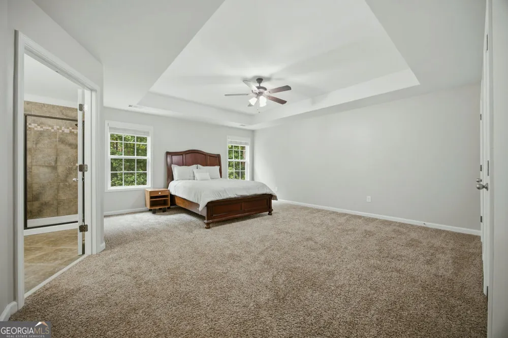 560 Crestmont LN Canton, GA 30114