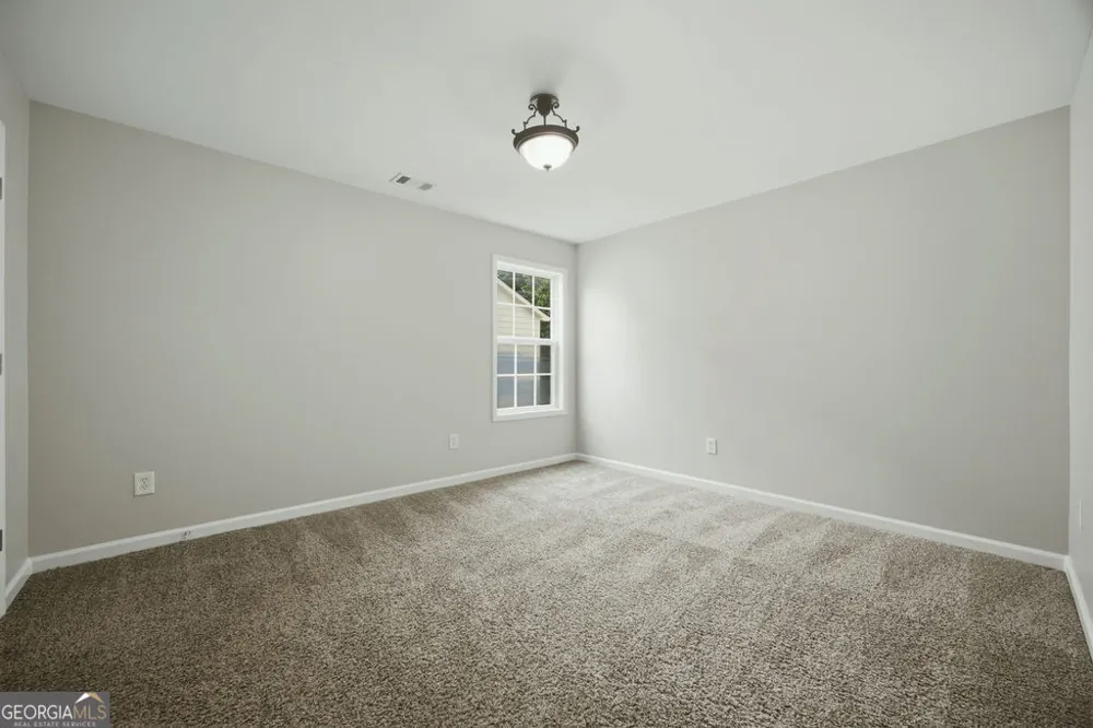 560 Crestmont LN Canton, GA 30114