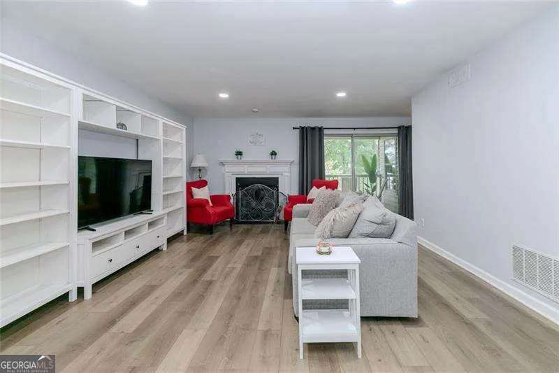 3058 Westwood WAY Alpharetta, GA 30004