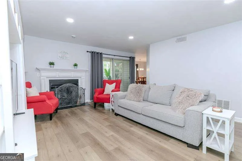 3058 Westwood WAY Alpharetta, GA 30004