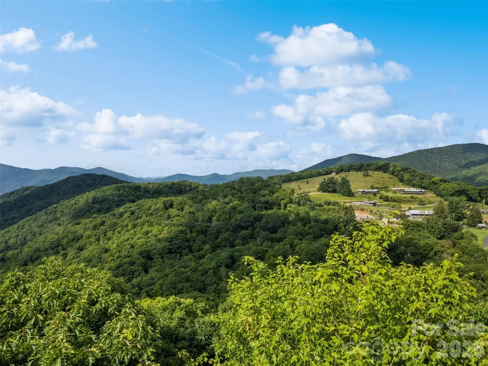 000 Wagon Trail Road Maggie Valley, NC 28751