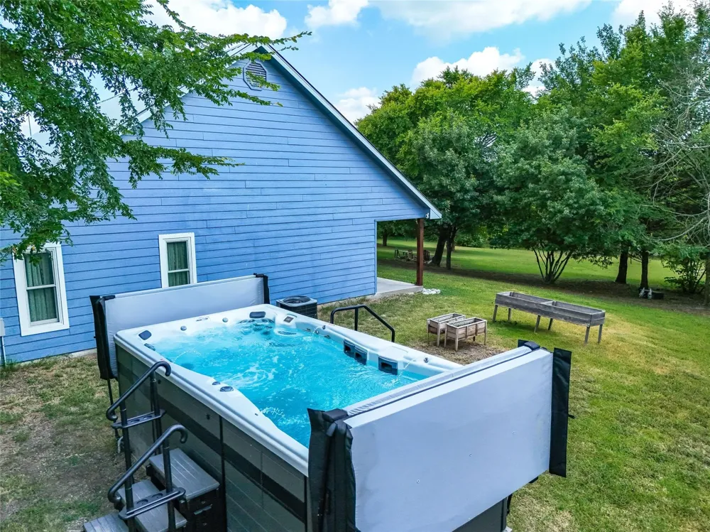 1088 Bub Hill Road Whitewright, TX 75491