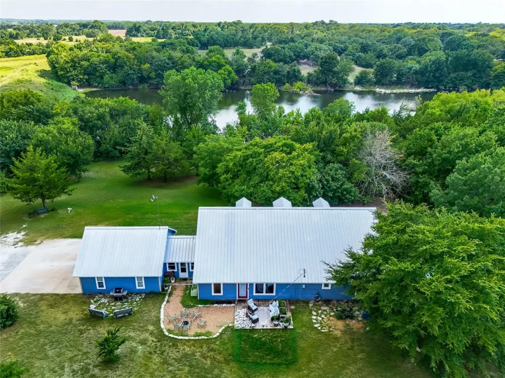 1088 Bub Hill Road Whitewright, TX 75491