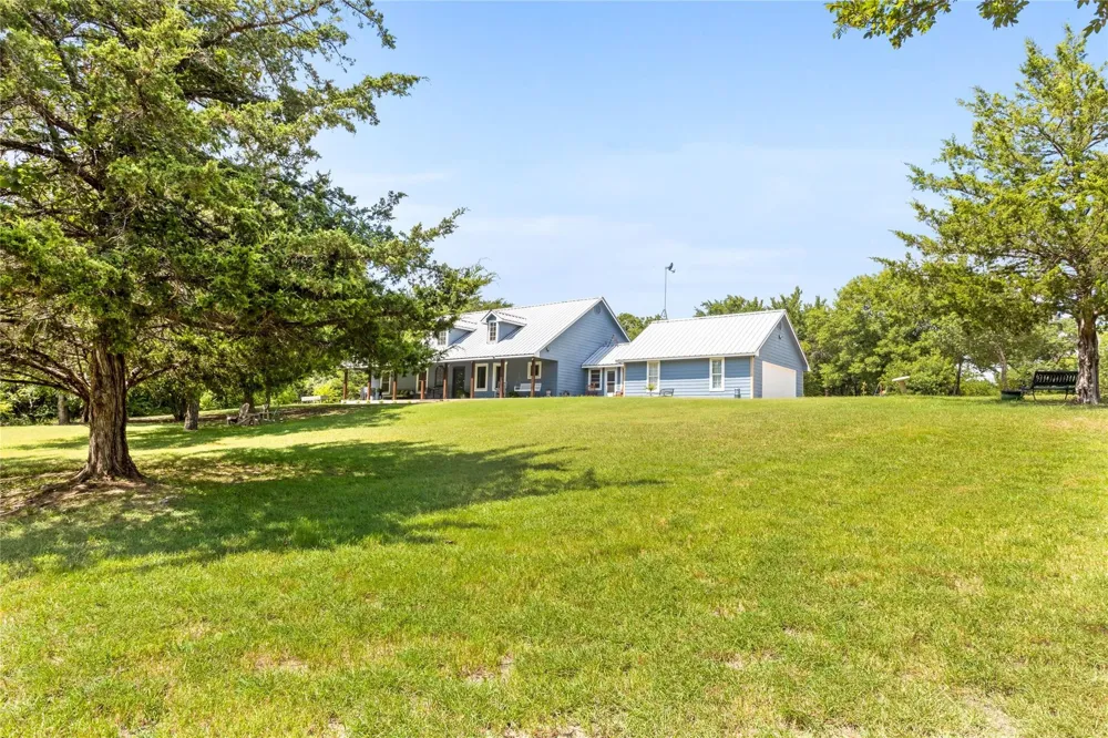 1088 Bub Hill Road Whitewright, TX 75491