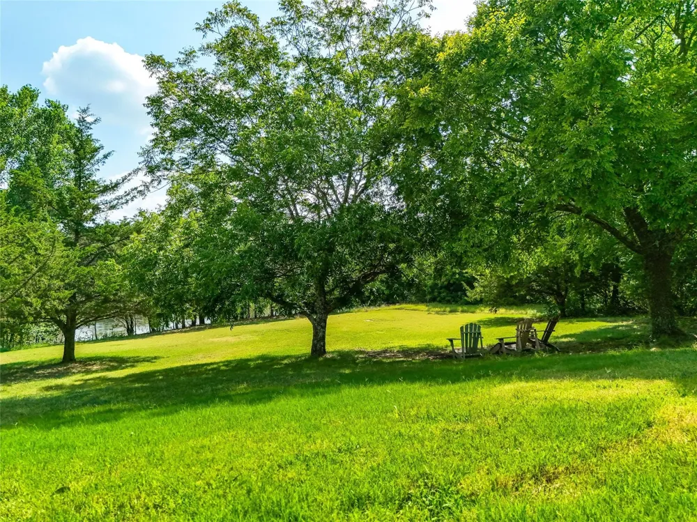 1088 Bub Hill Road Whitewright, TX 75491