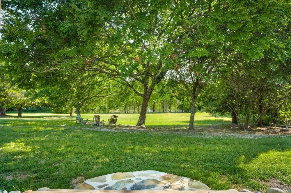 1088 Bub Hill Road Whitewright, TX 75491