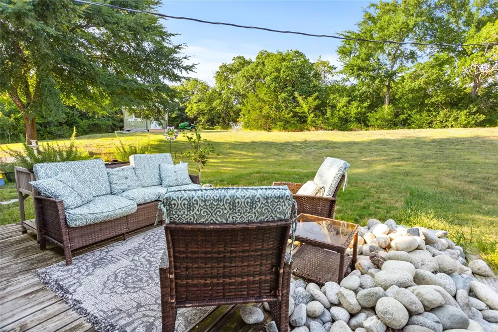 1088 Bub Hill Road Whitewright, TX 75491