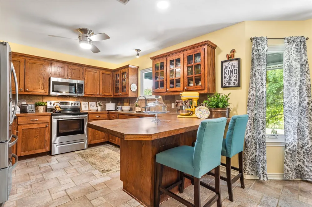 1088 Bub Hill Road Whitewright, TX 75491
