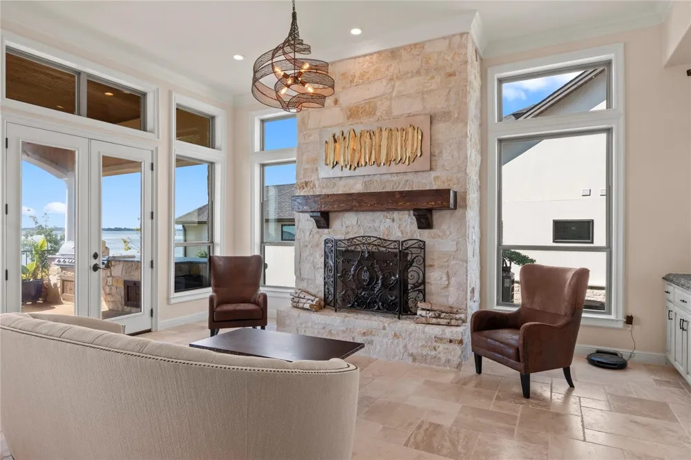 204 Pinnacle Club Place Mabank, TX 75156