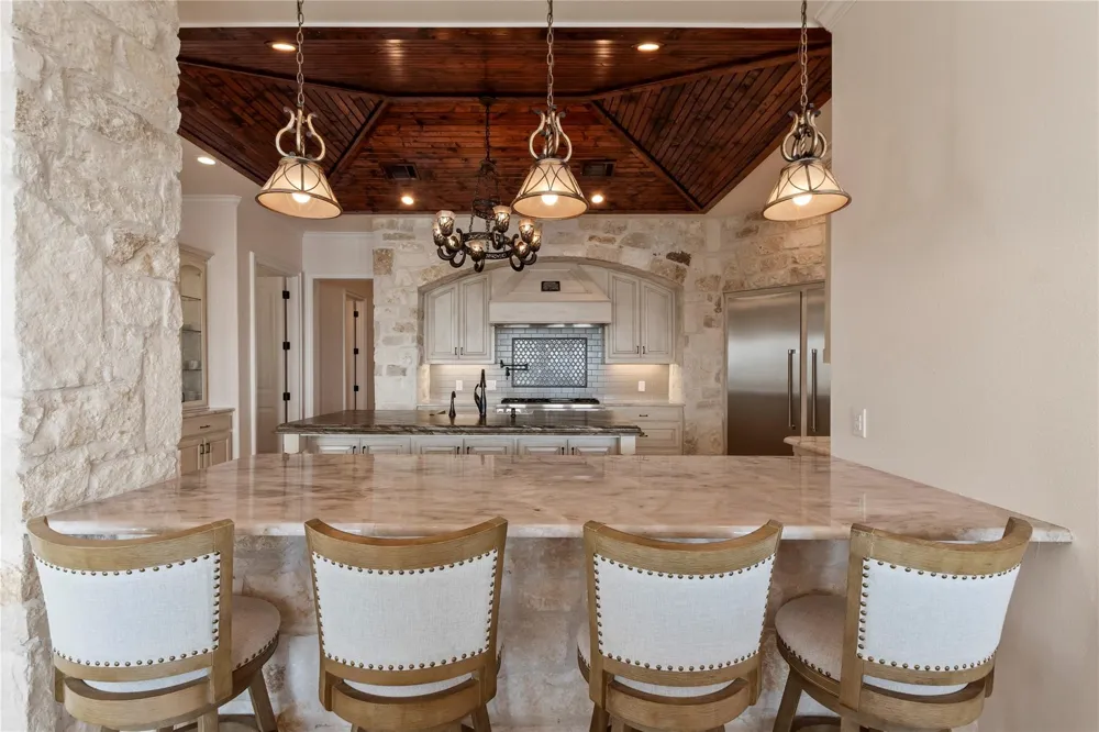 204 Pinnacle Club Place Mabank, TX 75156