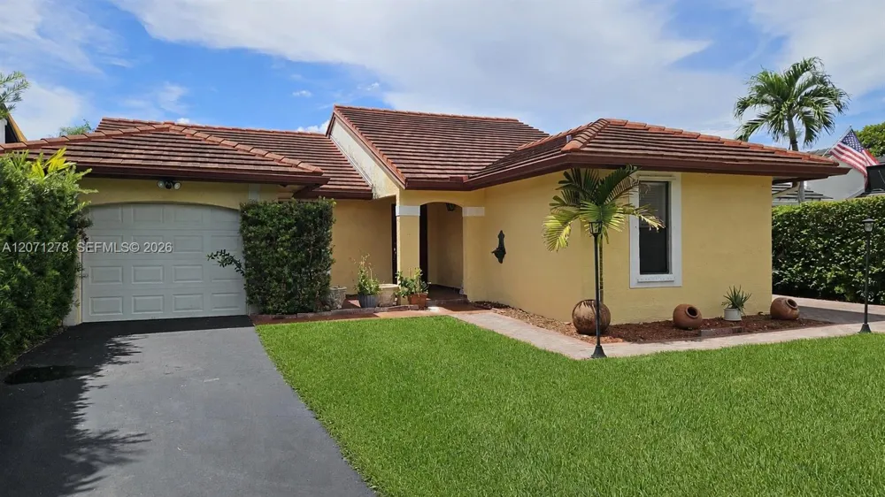 7142 SW 103rd Ct Cir Miami, FL 33173