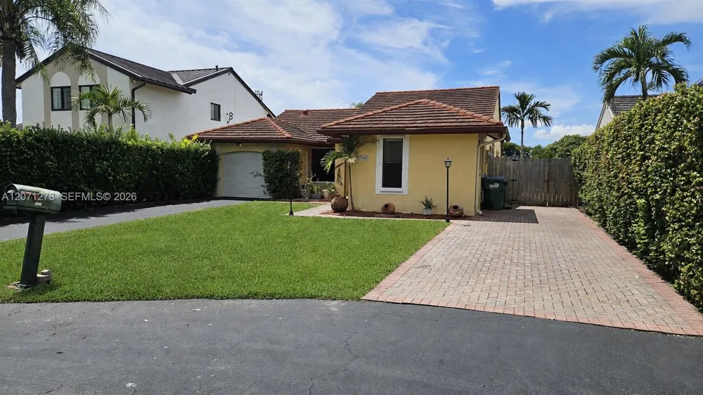 7142 SW 103rd Ct Cir Miami, FL 33173
