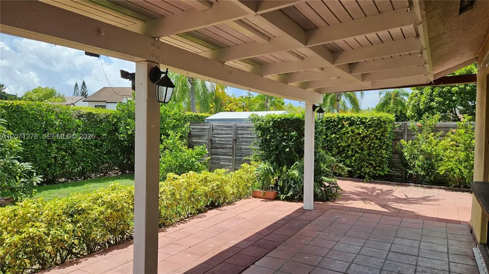 7142 SW 103rd Ct Cir Miami, FL 33173