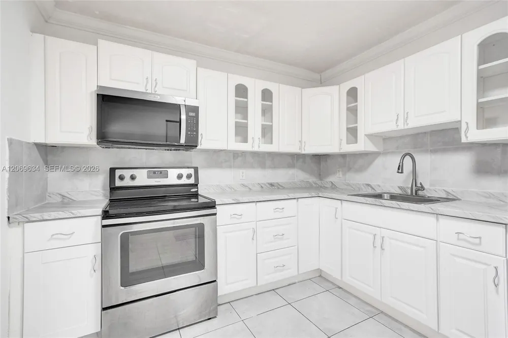 2025 NE 164th St #710 North Miami Beach, FL 33162