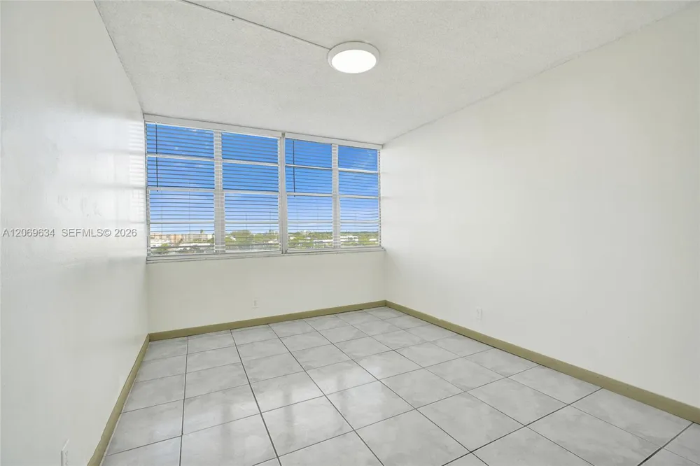 2025 NE 164th St #710 North Miami Beach, FL 33162
