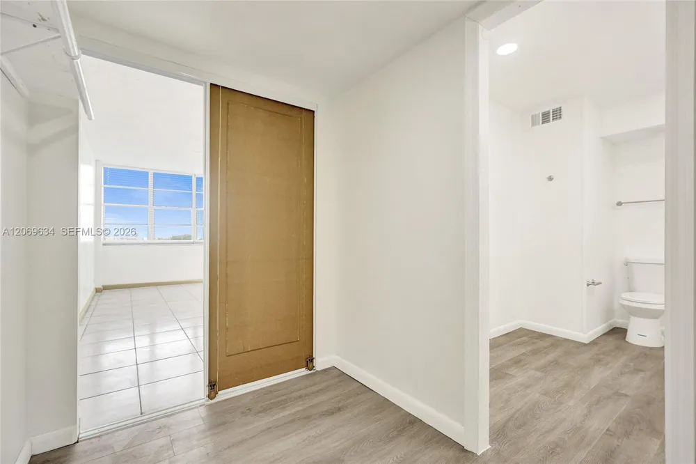 2025 NE 164th St #710 North Miami Beach, FL 33162
