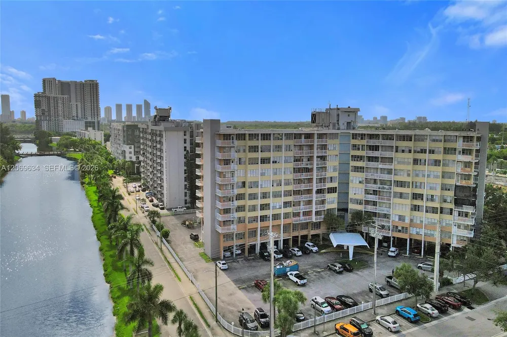2025 NE 164th St #710 North Miami Beach, FL 33162