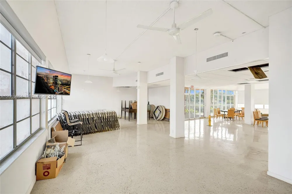 2025 NE 164th St #710 North Miami Beach, FL 33162