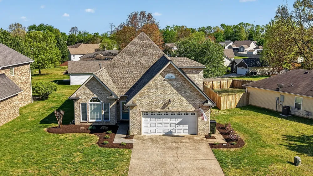 1415 Harrington Dr Gallatin, TN 37066