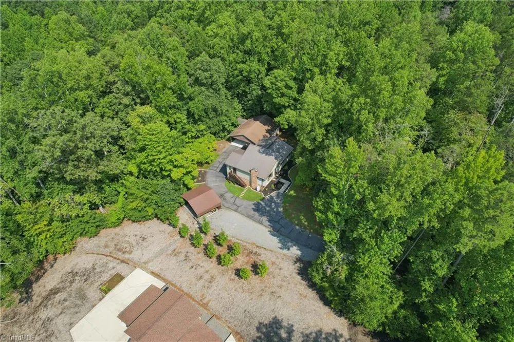 1640 Beechwood Road Yadkinville, NC 27055