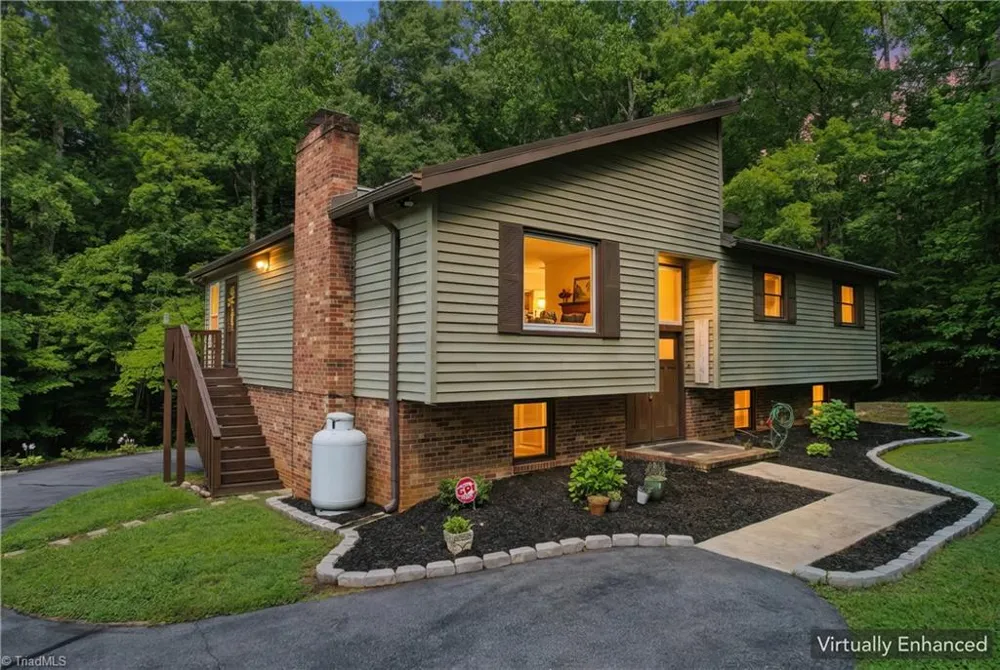 1640 Beechwood Road Yadkinville, NC 27055