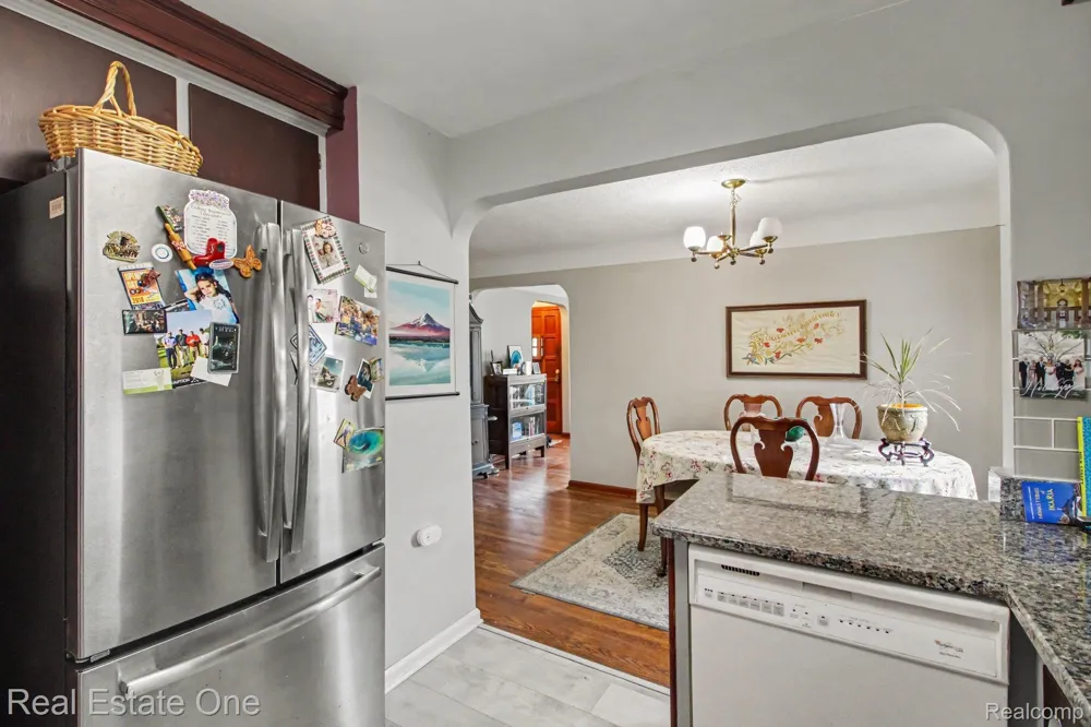 15982 Macarthur Street E Redford Charter Township, MI 48239