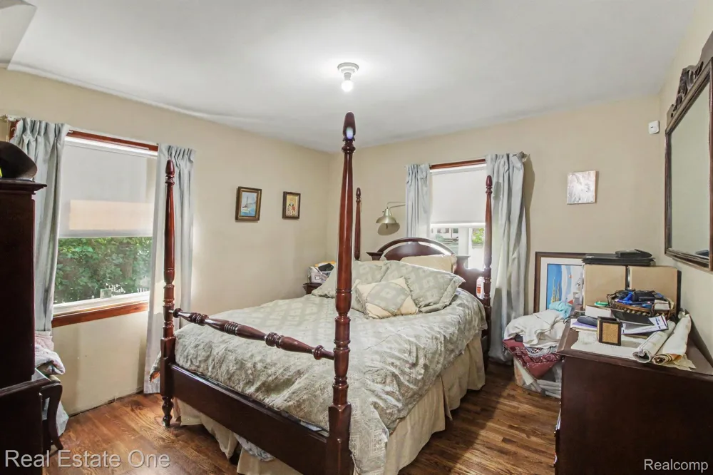 15982 Macarthur Street E Redford Charter Township, MI 48239