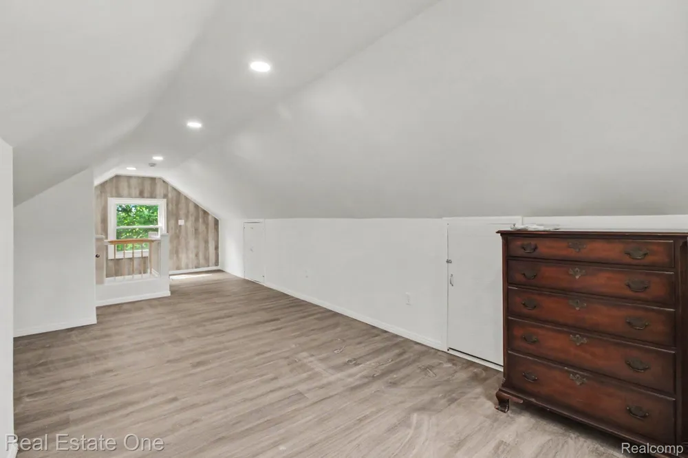 15982 Macarthur Street E Redford Charter Township, MI 48239