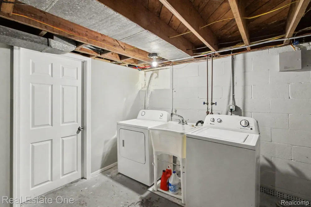 15982 Macarthur Street E Redford Charter Township, MI 48239