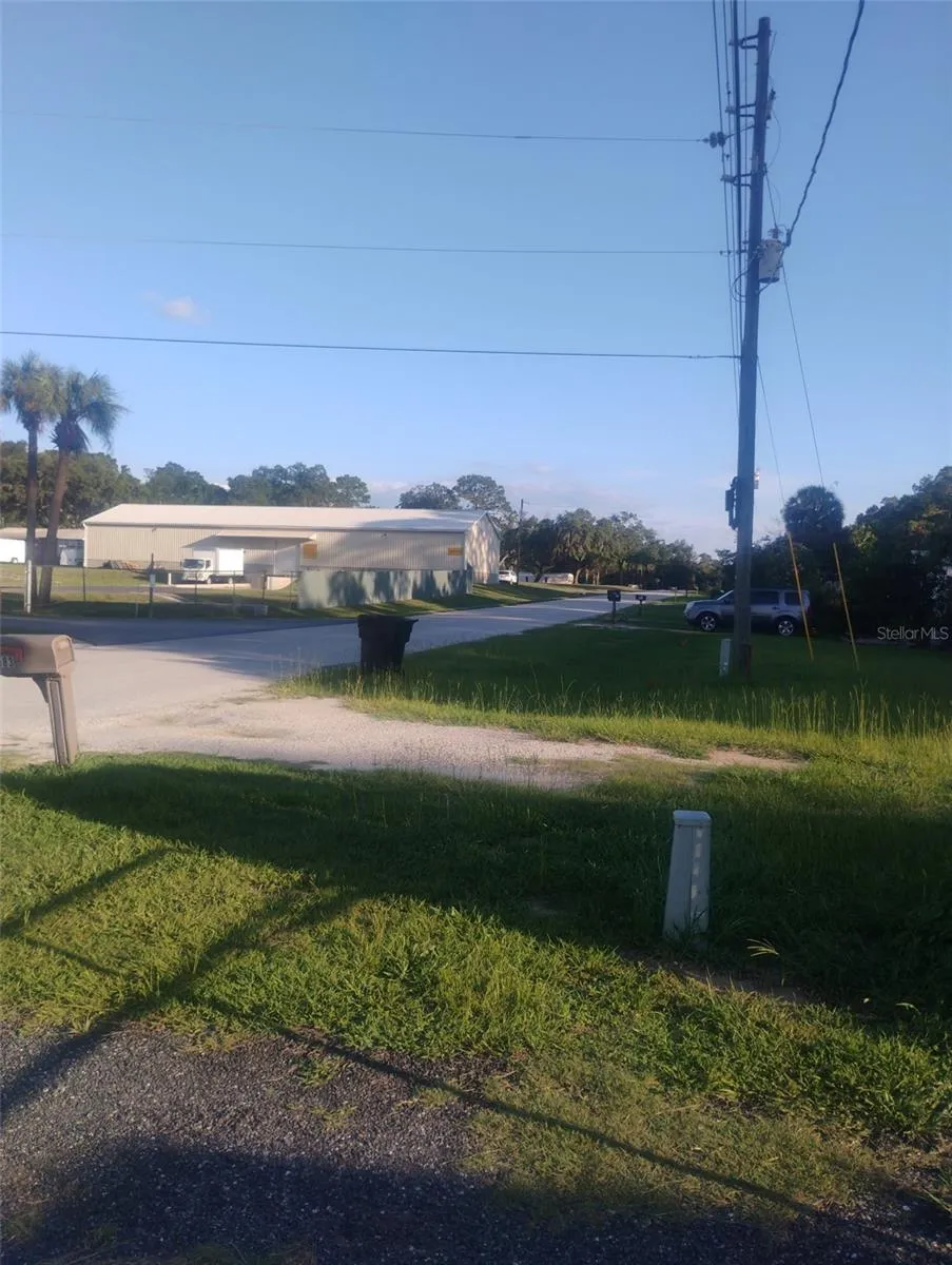 587 MARSHBURN DRIVE Bronson, FL 32621