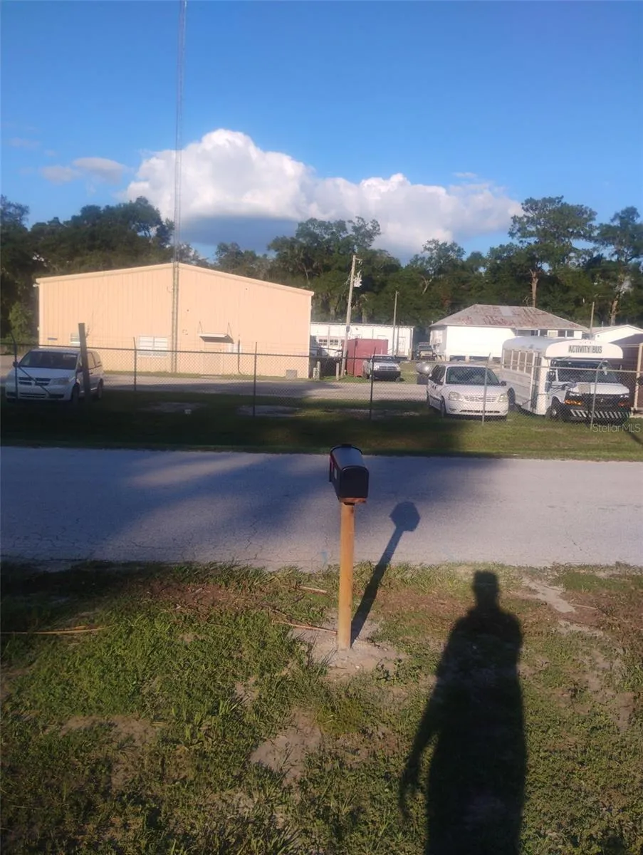 587 MARSHBURN DRIVE Bronson, FL 32621
