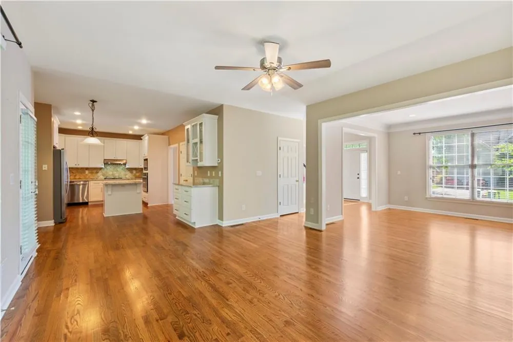 7205 Fawn Lake Drive Alpharetta, GA 30005