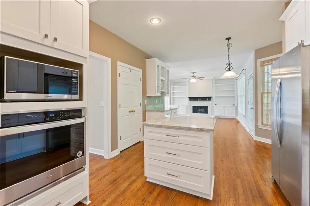 7205 Fawn Lake Drive Alpharetta, GA 30005