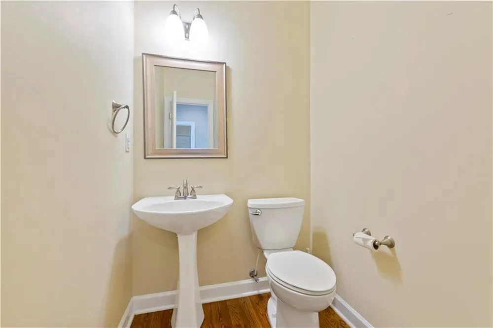 7205 Fawn Lake Drive Alpharetta, GA 30005